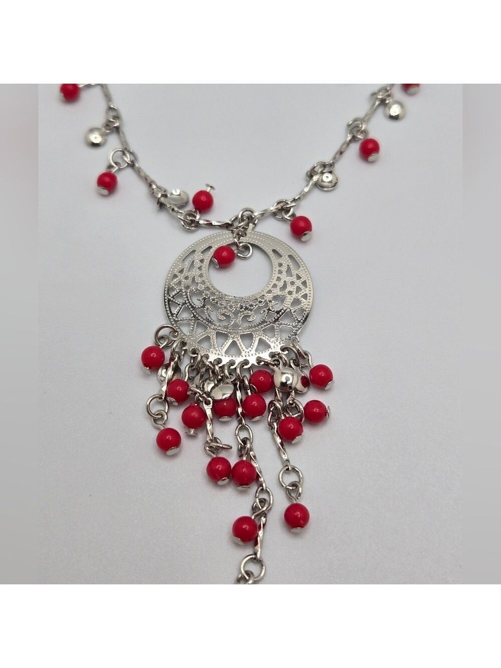 ✨2/$10✨ Silver-Tone Filigree Pendant Necklace w/ Red Beads 17”